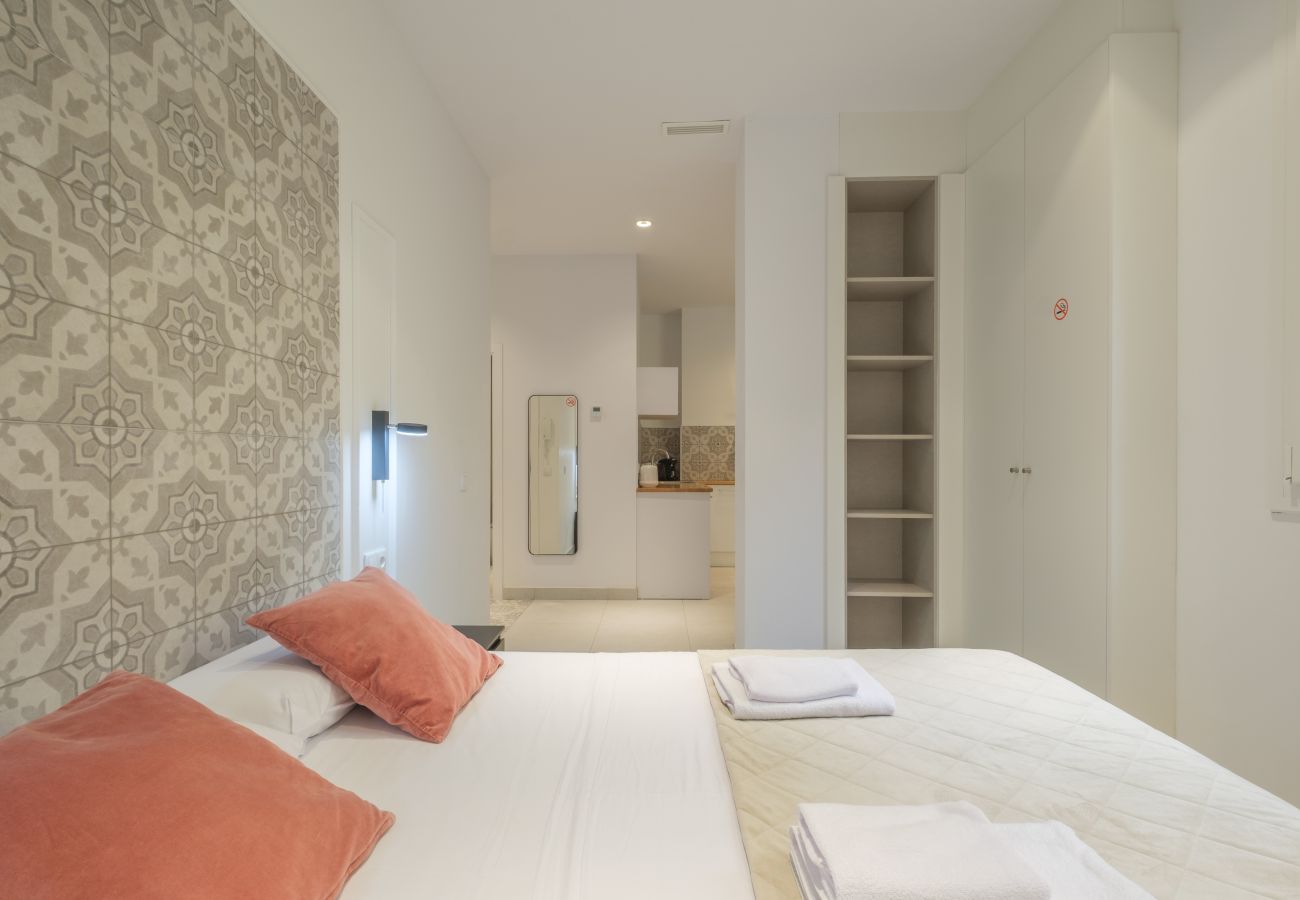 Aparthotel a Valencia / València - ꕥ Chic & Comfortable Apartment/ Private Terrace ꕥ