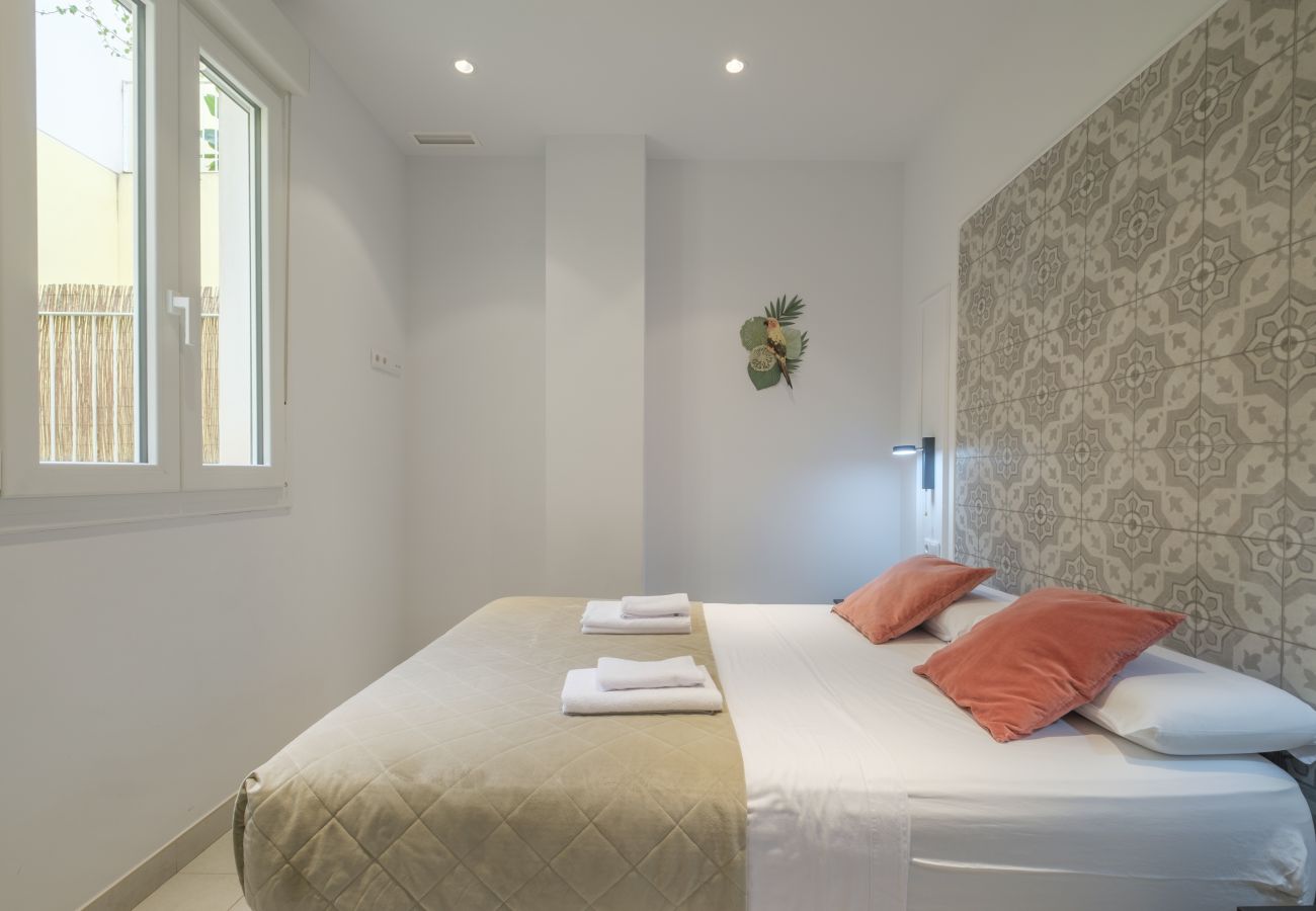 Aparthotel a Valencia / València - ꕥ Chic & Comfortable Apartment/ Private Terrace ꕥ