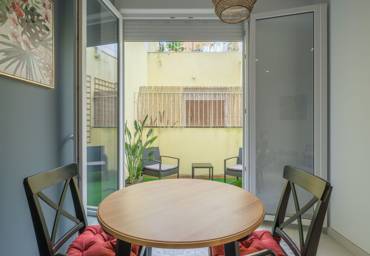 Aparthotel a Valencia / València - ꕥ Chic & Comfortable Apartment/ Private Terrace ꕥ