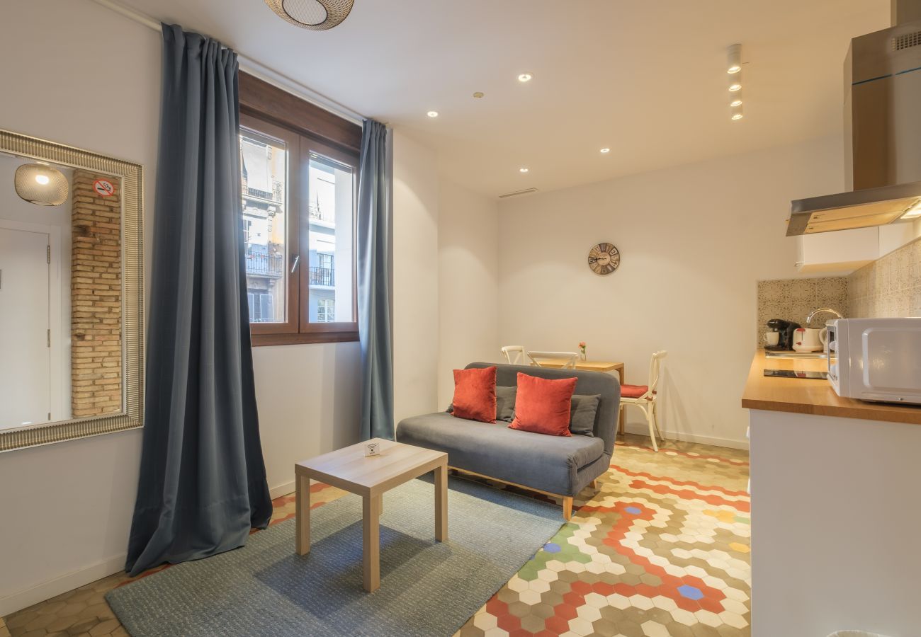 Aparthotel a Valencia / València - ☙ Apt. with Antique Floor & lots of Sun Light ❧