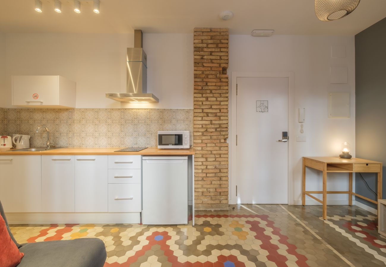 Aparthotel a Valencia / València - ☙ Apt. with Antique Floor & lots of Sun Light ❧