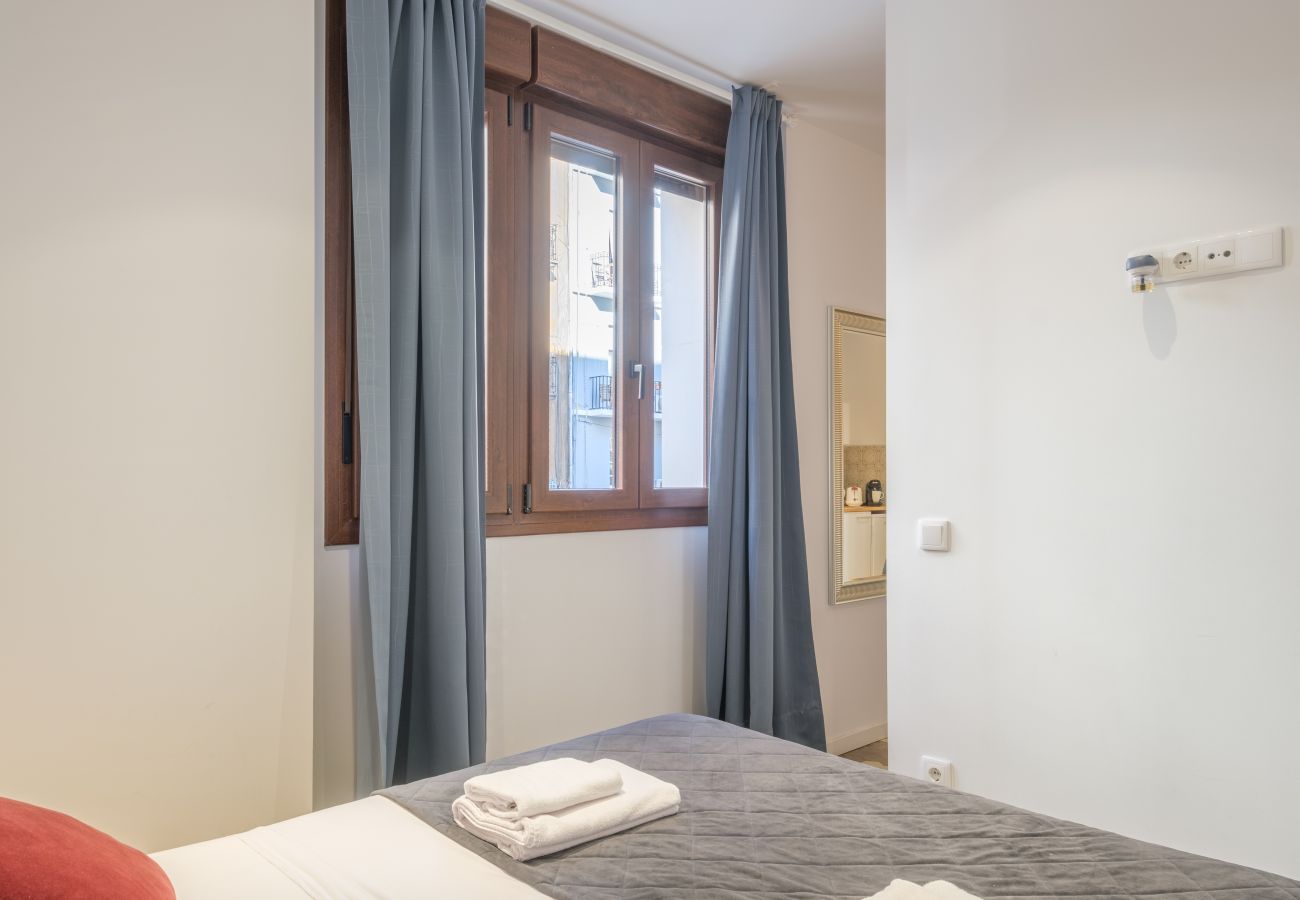 Aparthotel a Valencia / València - ☙ Apt. with Antique Floor & lots of Sun Light ❧