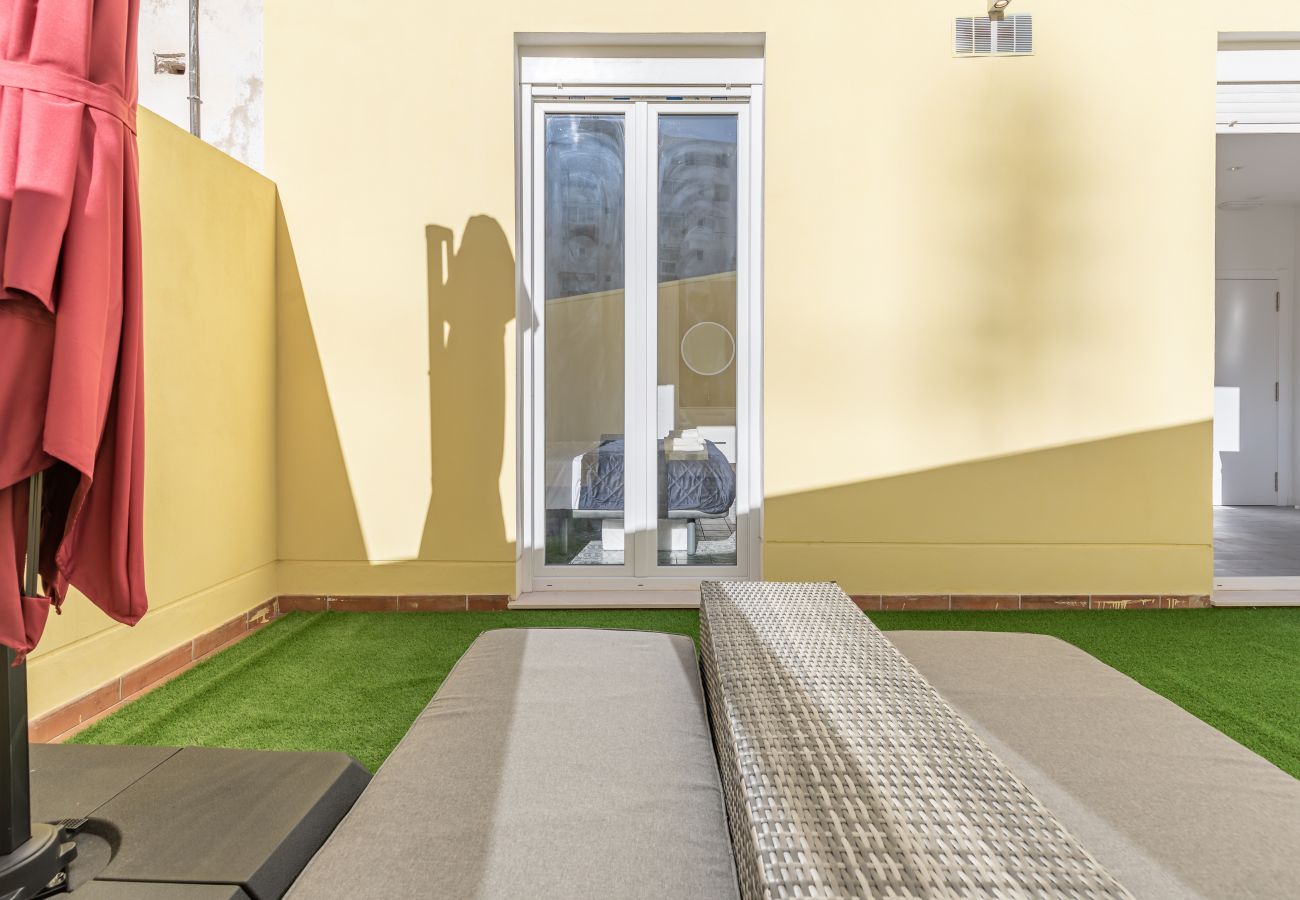 Aparthotel a Valencia / València - ☀ Marvellous Apt. with a Large Private Terrace ☀