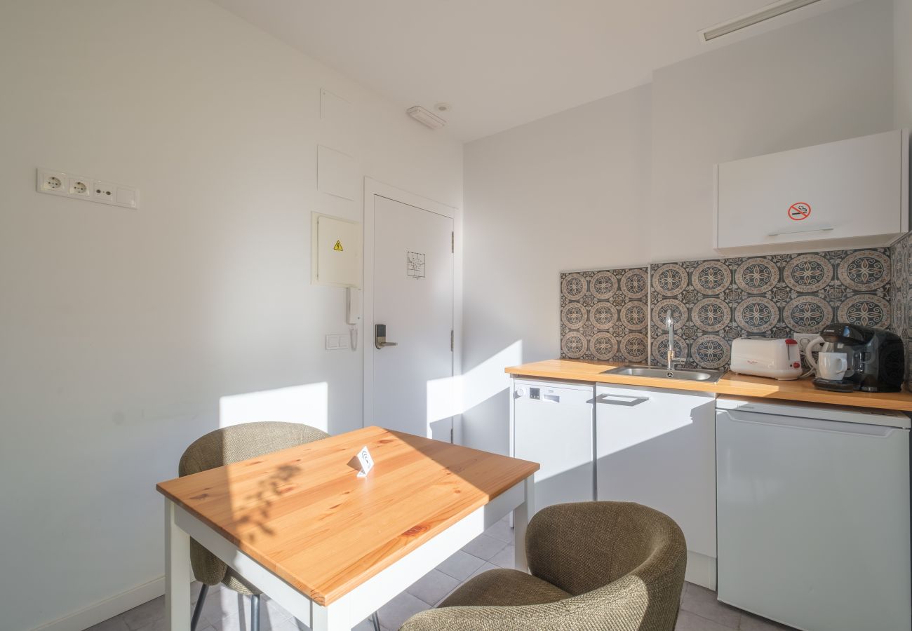 Aparthotel a Valencia / València - ☀ Marvellous Apt. with a Large Private Terrace ☀