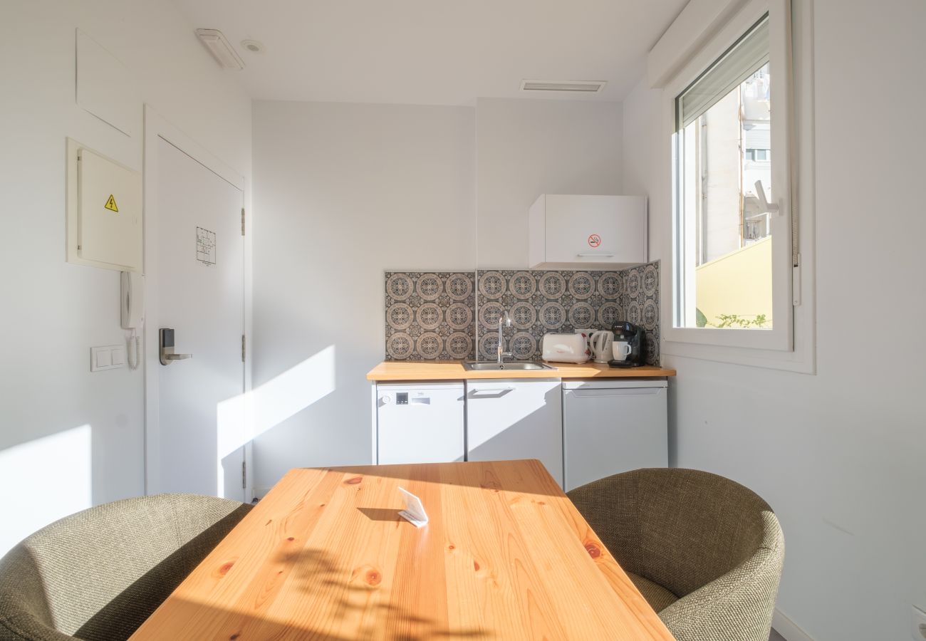 Aparthotel a Valencia / València - ☀ Marvellous Apt. with a Large Private Terrace ☀