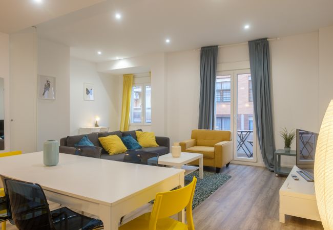 Apartment in Valencia / València - ♠ Bright, Clean & Very Comfortable Apartment ♠