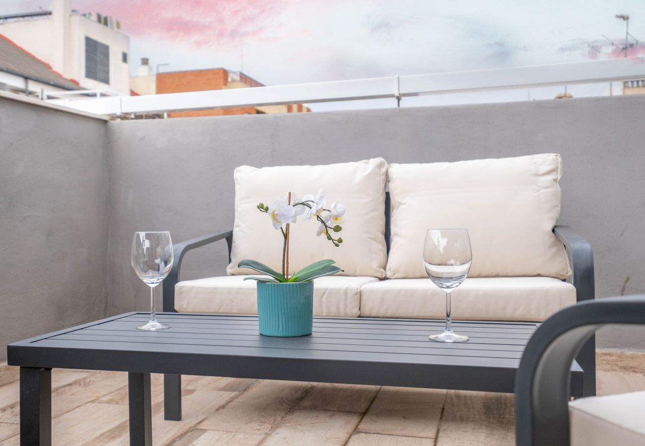 Apartment in Valencia / València - ★Brand New, Specious Penthouse W/ Private Terrace★