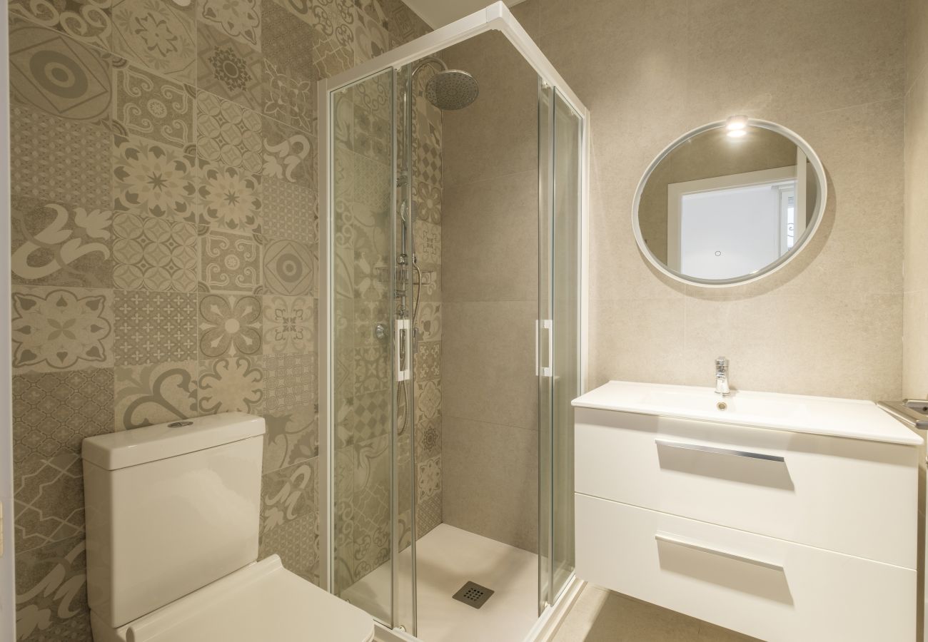 Rent by room in Valencia / València - ≼ Clean & Cozy Room close to City Centre ≽