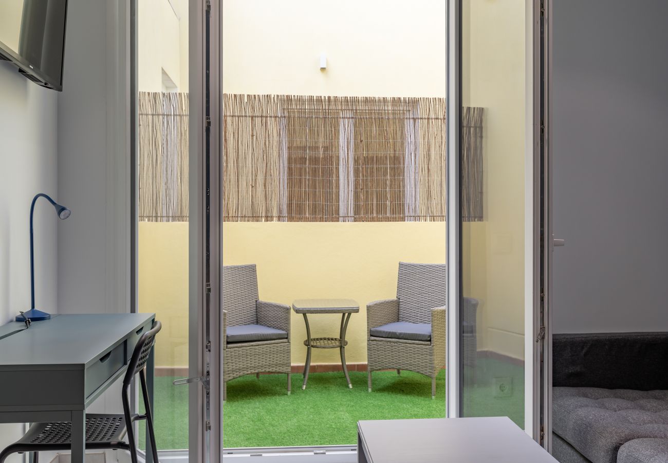 Aparthotel in Valencia / València - ⍟ Sunny/ Private Terrace/ Wheelchair access ⍟