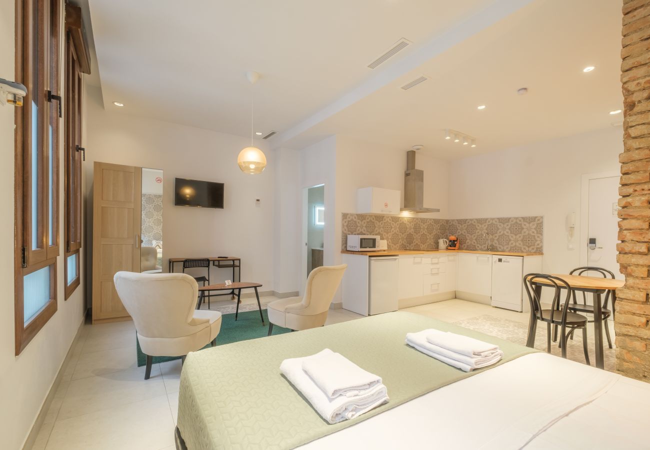 Aparthotel in Valencia / València - ⚜ Gorgeous Apartment close to City Centre ⚜