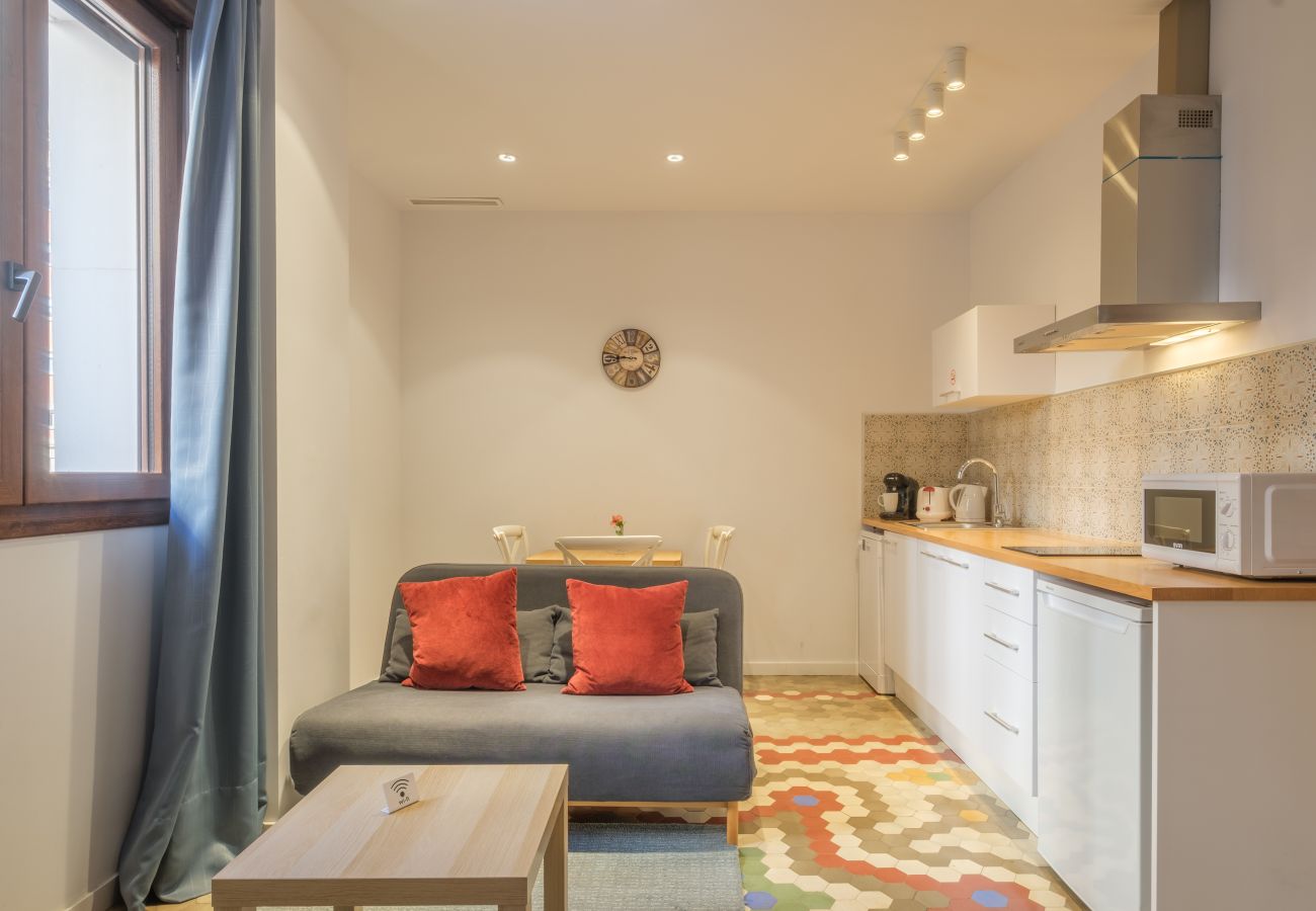 Aparthotel in Valencia / València - ☙ Apt. with Antique Floor & lots of Sun Light ❧