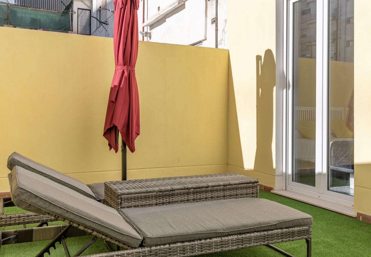 Aparthotel in Valencia / València - ☀ Marvellous Apt. with a Large Private Terrace ☀