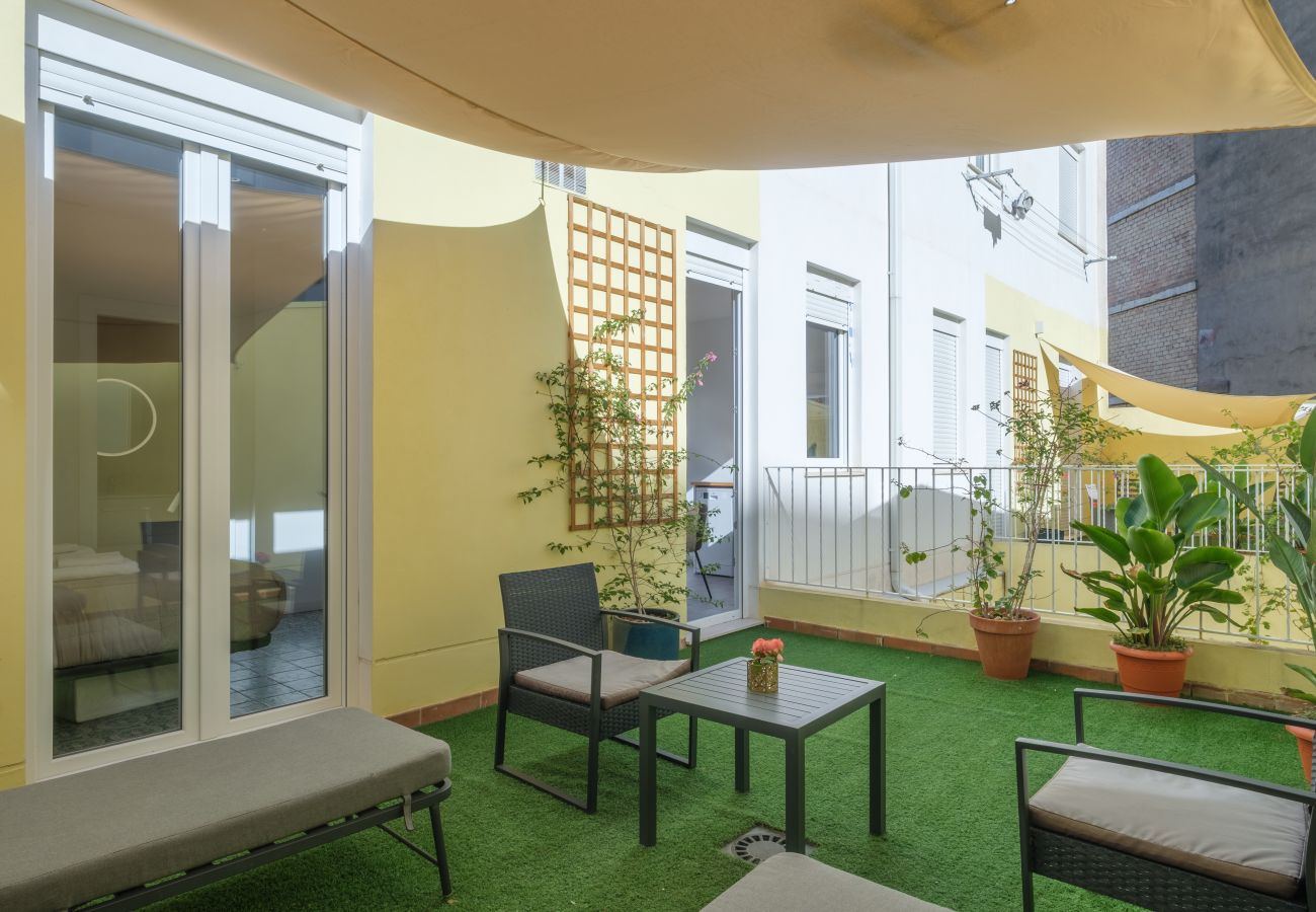Aparthotel in Valencia / València - ☀ Marvellous Apt. with a Large Private Terrace ☀