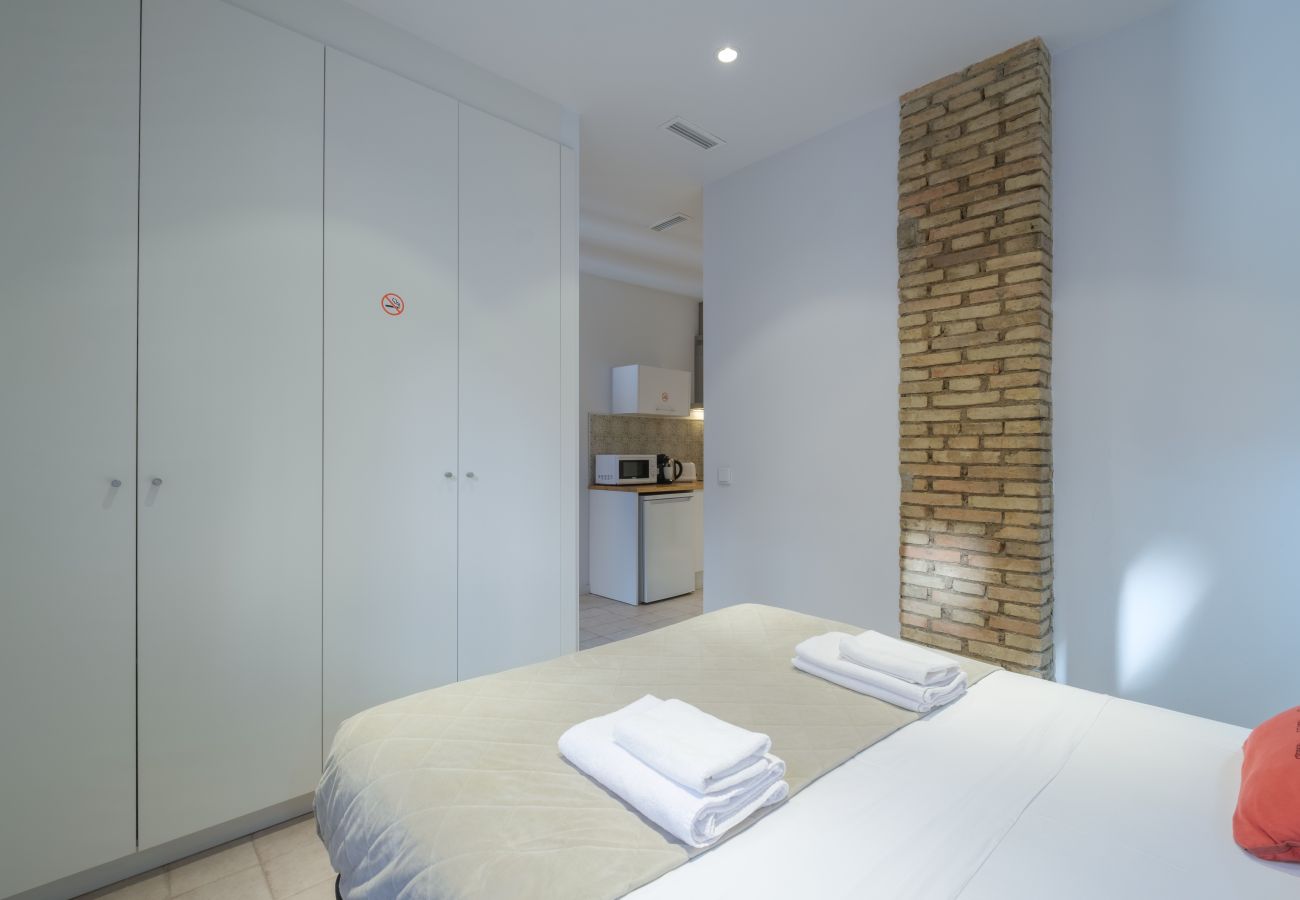 Aparthotel in Valencia / València - ❈Clean & Tranquil Apartment close to City Centre❈