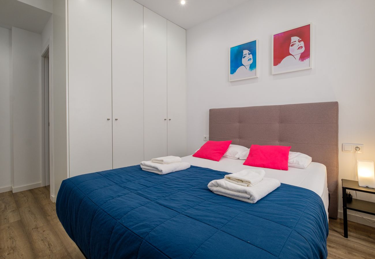 Apartment in Valencia / València - Spacious Clean & Colourful Apt Quiet Zone