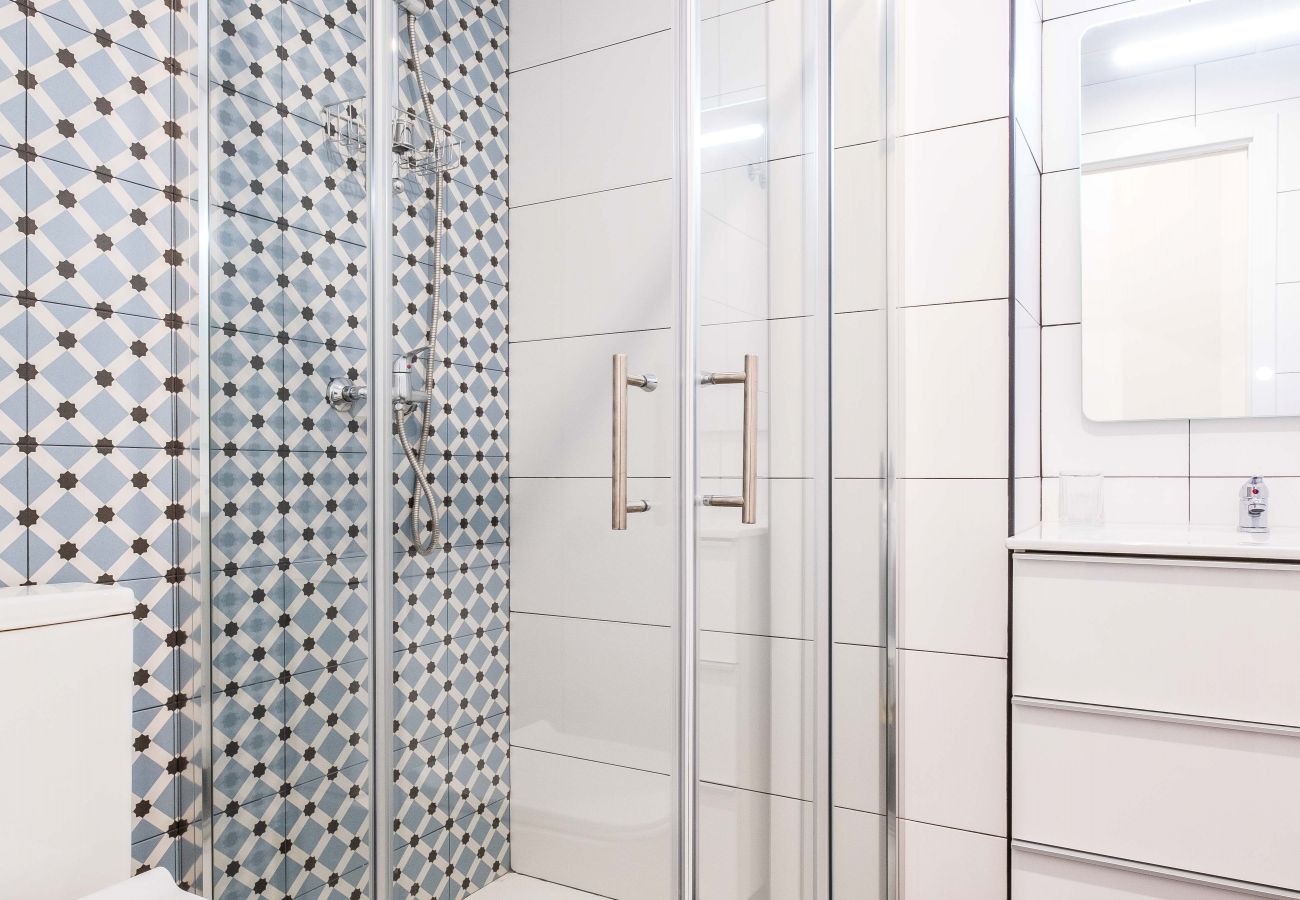 Apartment in Valencia / València - 👉🏻New and Modern Apt. with Comfy Beds👈🏻